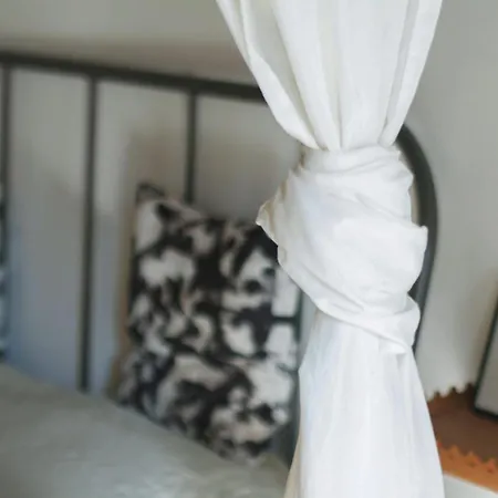 Ablak A Hegyre Vendeghaz 3*