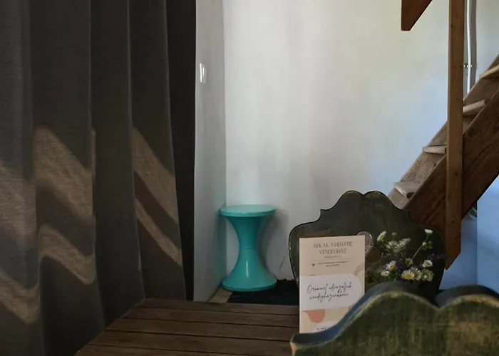 Ablak A Hegyre Vendeghaz Gasthuis